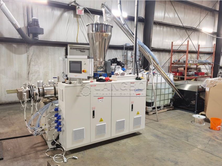 के बारे में नवीनतम कंपनी का मामला PVC Electricity Cable Duct Extrusion Line in Canada