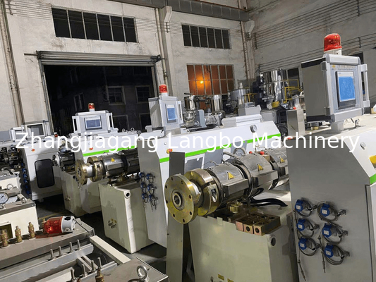55KWकोनिकल ट्विन स्क्रू प्लास्टिक एक्सट्रूडर 80/156 उच्च क्षमता