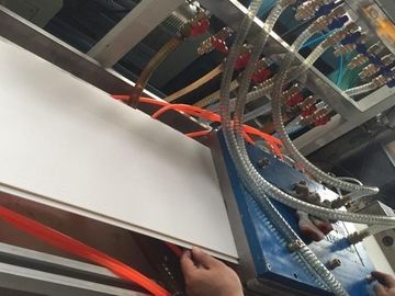 पीवीसी कृत्रिम संगमरमर बोर्ड लाइन पैनल दीवार पैनल प्रोफाइल extruder बनाने की मशीन