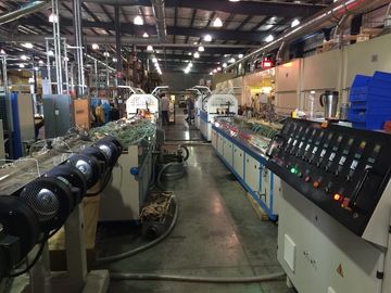 औद्योगिक प्लास्टिक प्रोफाइल extruder मशीन कस्टम आकार आकार