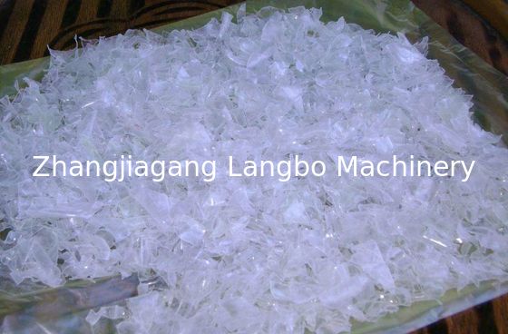 पीईटी बोतलों के पुनर्चक्रण के लिए 14 मिमी के फ्लेक आकार और 380 वी वोल्टेज के साथ 300-5000 किलोग्राम/घंटा की क्षमता वाली पीईटी पुनर्चक्रण लाइन