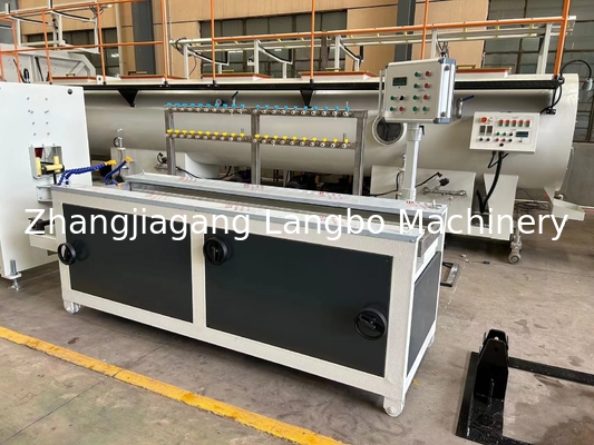 ब्लैक पीवीसी सुपरमार्केट प्रोफाइल उत्पादन लाइन एकल पेंच extruder प्रोफाइल extrusion लाइन