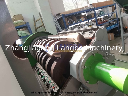 पीवीसी पाइप के लिए 37KW क्रशर प्लास्टिक अपशिष्ट पुनर्चक्रण मशीन लाइन