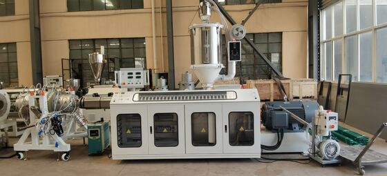 सीमेंस मोटर प्लास्टिक extruder एचडीपीई पाइप extrusion उत्पादन लाइन extrusion मशीन