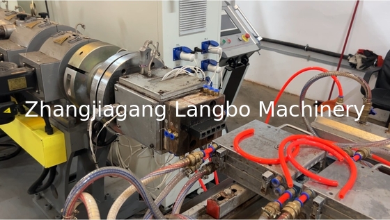 लकड़ी प्लास्टिक WPC दीवार पैनल प्रोफाइल extruder मशीन / extrusion लाइन