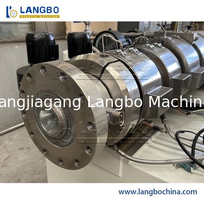 प्लास्टिक ट्यूबिंग पीवीसी पाइप विनिर्माण मशीन एक्सट्रूज़न लाइन