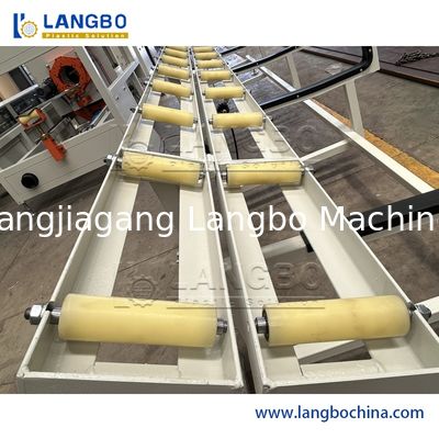 पीवीसी नाली निर्माण एक्सट्रूज़न प्लास्टिक पाइप मशीनरी