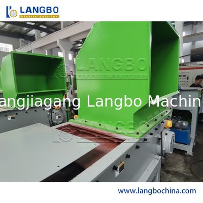 औद्योगिक प्लास्टिक पैलेट पालतू बोतलें कचरा टायर लकड़ी पैलेट रबर पुनर्चक्रण के लिए Shredder मशीन