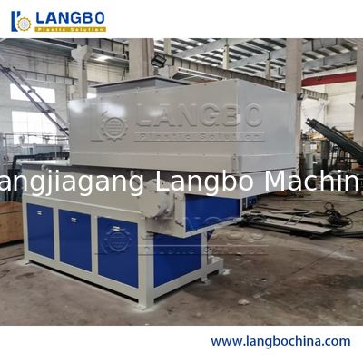 कचरा प्लेट/टायर/लकड़ी/प्लास्टिक पाइप स्क्रैडर मशीन