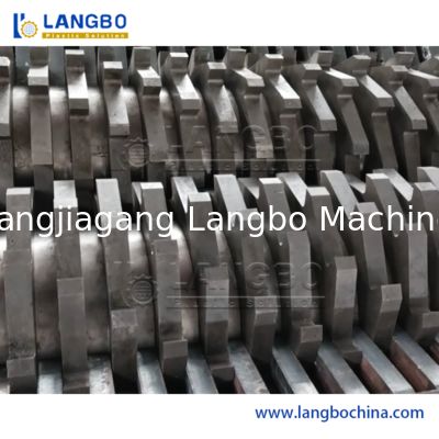 पालतू बोतलें प्लास्टिक पीपी पीई फिल्म धातु क्रशर कागज लकड़ी प्लास्टिक मशीन पुनर्चक्रण मशीनरी एकल शाफ्ट Shredder