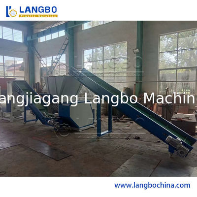 पीवीसी पीई घुमावदार पाइप ट्यूब ट्रे पैलेट पालतू पीवीसी पीसी ईवीए एबीएस दैनिक सामग्री कुचल कुचल के लिए शक्तिशाली क्षैतिज प्लास्टिक Shredder मशीन