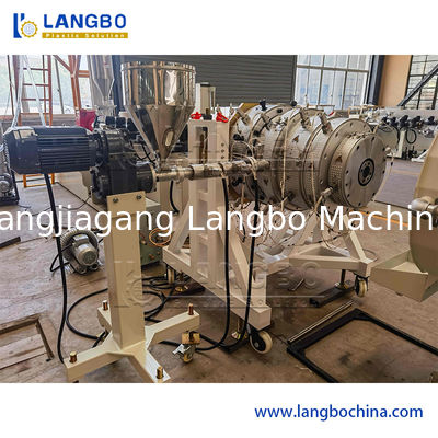 प्लास्टिक एचडीपीई पीपीआर पाइप एक्सट्रूडिंग बनाने की मशीन / पीई पाइप एक्सट्रूडर उत्पादन लाइन