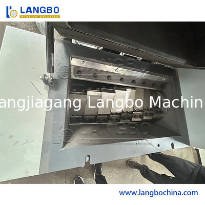 कस्टम रबर क्रशर बकेट रीसाइक्लिंग पीवीसी पाइप प्लास्टिक स्क्रैप ग्राइंडर/क्रशर मशीन