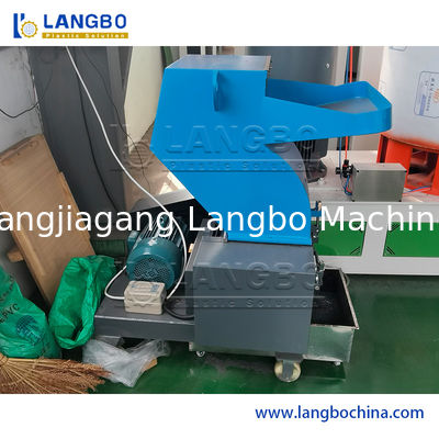 औद्योगिक अपशिष्ट पालतू बोतलों का टुकड़ा करनेवाला/क्रशिंग मशीन प्लास्टिक की बोतलों का क्रशर उत्पादन लाइन