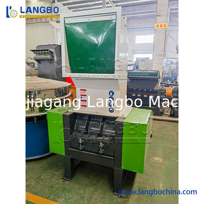 अपशिष्ट कुचल मशीन फ्लेक गांठ शीट पाइप सामग्री स्क्रैप पीस उत्पादन मशीन पीपी पीई पालतू बोतलें अपशिष्ट फिल्म प्लास्टिक पुनर्चक्रण कुचल मशीन