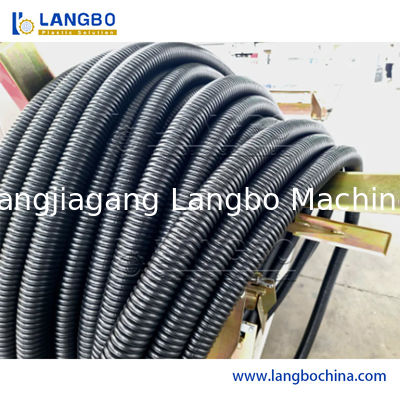 प्लास्टिक सॉफ्ट पीवीसी फाइबर नालीदार पाइप एक्सट्रूज़न मशीन