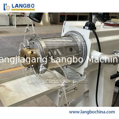 प्लास्टिक पीपीआर पाइप बाहर निकालना लाइन एबीबी इन्वर्टर डबल स्क्रू विभिन्न व्यास