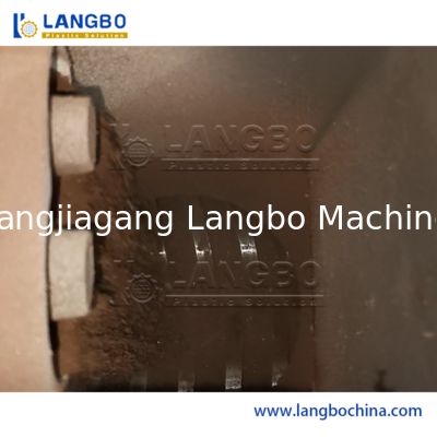 55/110 शंकु ट्विन स्क्रू एक्सट्रूडर WPC प्रोफाइल एक्सट्रूज़न लाइन 1180MM प्रोफाइल आकार और 22KW मोटर शक्ति के साथ