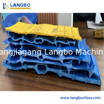 तेज़ और कुशल यूपीवीसी वाटरबार वाटरस्टॉप प्रोफाइल शीट एक्सट्रूज़न यूनिट मशीनरी