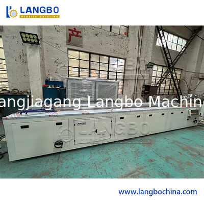 फैक्टरी मूल्य 55/110 शंक्वाकार ट्विन स्क्रू एक्सट्रूडर पीवीसी केबल ट्रंकिंग एक्सट्रूज़न लाइन 1180 मिमी प्रोफाइल आकार और 22KW मोटर पावर के साथ