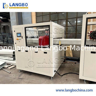 उच्च गुणवत्ता वाले प्लास्टिक पीवीसी प्रोफाइल फोम एक्सट्रूडर WPC विधवाओं दरवाजा फ्रेम फर्श पीपी पीई पीसी खोखले बोर्ड सील स्ट्रिप एक्सट्रूज़न उत्पादन लाइन