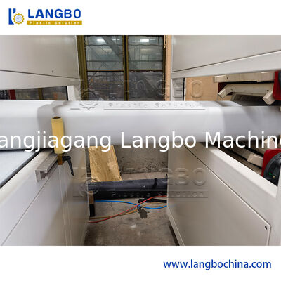 पीई पीपी वुड-प्लास्टिक डेकिंग फेंस फ्लोर प्रोफाइल एक्सट्रूज़न प्रोडक्शन लाइन जिसका उपयोग फर्श, इनडोर या आउटडोर/पैरापेट्स/ट्रे में किया जाता है