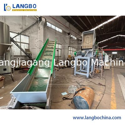 गीली प्लास्टिक फिल्म पेलेटाइजिंग मशीन / पीई पीपी गीले बैग दानेदार बनाने की लाइन