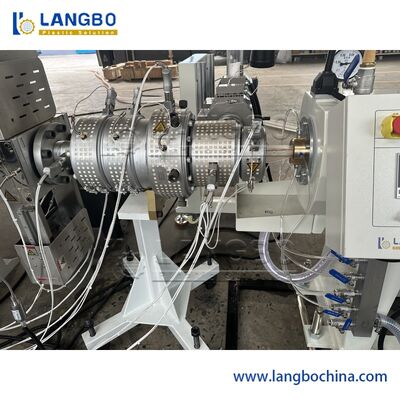 कम शोर 50 मिमी उच्च उत्पादन पीपीआर पाइप एक्सट्रूज़न लाइन और पीपीआर पाइप उत्पादन मशीन