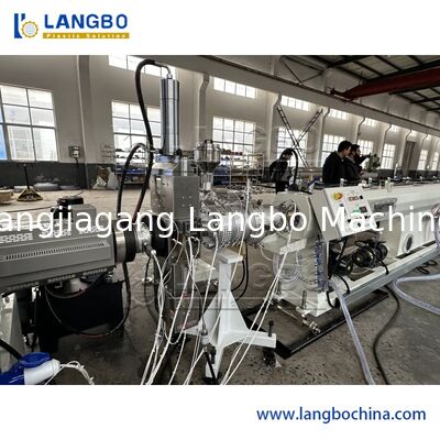 350kgs/घंटा क्षमता और SIEMENS PLC नियंत्रण के साथ 3 लेयर को-एक्सट्रूज़न पीपीआर पाइप एक्सट्रूज़न लाइन