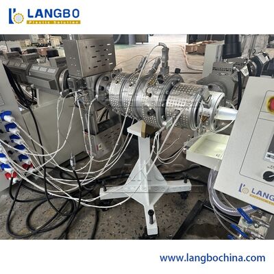 कम शोर 20-63 मिमी पीपीआर पाइप एक्सट्रूज़न लाइन 3 परत पीपीआर ग्लासफाइबर पाइप विनिर्माण