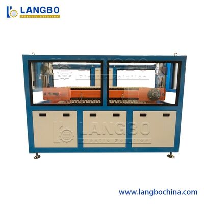 विरोधी संक्षारण प्रदर्शन चिकनी सतह 2 मिमी पीवीसी फर्नीचर स्कर्टिंग बोर्ड एज बैंडिंग उत्पादन लाइन