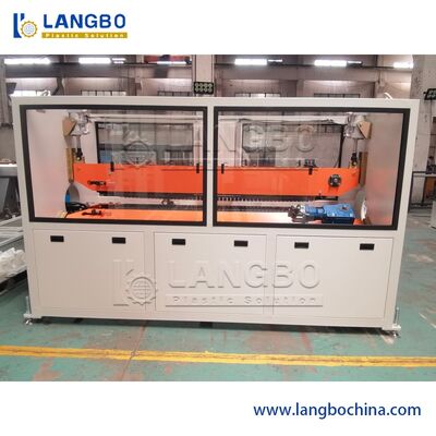 75-250 मिमी पीवीसी पाइप विनिर्माण मशीन 55KW/75KW मोटर 600-800KG/H क्षमता