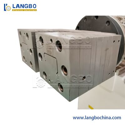 गर्म स्ले प्लास्टिक पीवीसी सामग्री केबल ट्रंकिंग प्रोफाइल एक्सट्रूज़न लाइन पीवीसी बनाने की मशीन