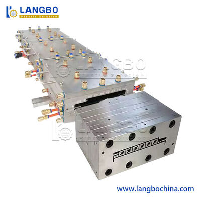 पूरी तरह से स्वचालित पीई पीवीसी लकड़ी प्लास्टिक खोखले ठोस मंजिल चौड़े दरवाजे पैनल बगीचे बाड़ शंकु जुड़वां पेंच extruder प्लास्टिक मशीन