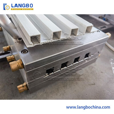 पीवीसी प्रोफाइल एक्सट्रूज़न लाइन | सजावटी पैनलों के लिए कस्टम मोल्ड