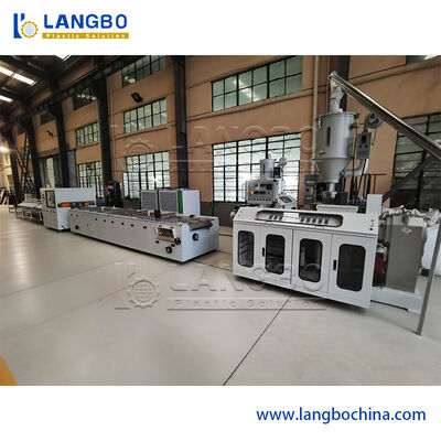 डब्ल्यूपीसी डेकिंग मशीन | बोर्ड को मुड़ने से रोकने के लिए नियंत्रित शीतलन