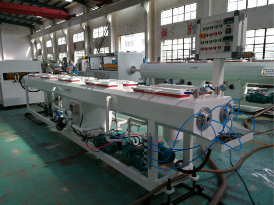 पेशेवर मल्टी पीवीसी पाइप एक्सट्रूज़न लाइन 37KW मोटर पावर हाई वियर प्रतिरोधी